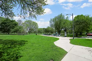4880 N Marine Dr, Chicago, IL 60640 - Photo 19