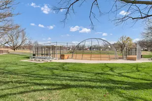 319 S Braintree Dr, Schaumburg, IL 60193 - Photo 27