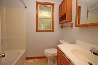 338 E Lakeview Avenue, Round Lake Beach, IL 60073 - Photo 29