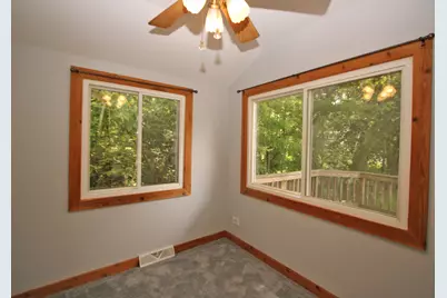 338 E Lakeview Avenue, Round Lake Beach, IL 60073 - Photo 17