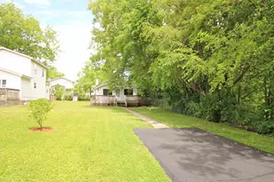 338 E Lakeview Ave, Round Lake Beach, IL 60073 - Photo 35