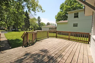 338 E Lakeview Avenue, Round Lake Beach, IL 60073 - Photo 5