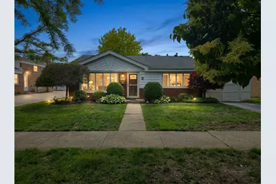 10720 S Lavergne Avenue, Oak Lawn, IL 60453 - Photo 1