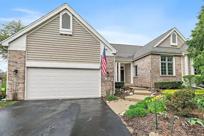 3 Sunvalley Court, Lake in the Hills, IL 60156 - Photo 1