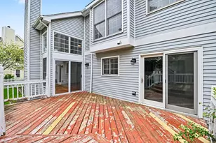 865 Warwick Ln SE, Lake Zurich, IL 60047 - Photo 27