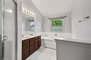 865 Warwick Ln SE, Lake Zurich, IL 60047 - Photo 17
