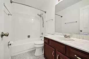 865 Warwick Ln SE, Lake Zurich, IL 60047 - Photo 13