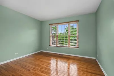 865 Warwick Lane SE, Lake Zurich, IL 60047 - Photo 15