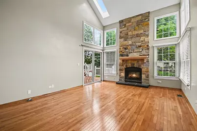 865 Warwick Lane SE, Lake Zurich, IL 60047 - Photo 3