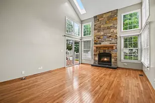 865 Warwick Ln SE, Lake Zurich, IL 60047 - Photo 3