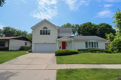 200 Navajo Trail, Buffalo Grove, IL 60089 - Photo 1
