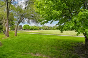 524 Jennifer Cir, Mundelein, IL 60060 - Photo 37