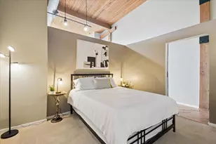 2654 W Medill Ave, Chicago, IL 60647 - Photo 19