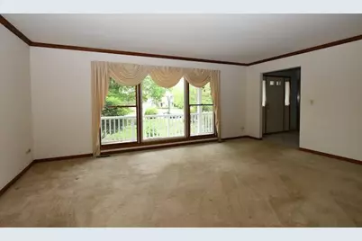 1817 Charnbrook Drive, McHenry, IL 60051 - Photo 7