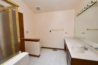 1817 Charnbrook Drive, McHenry, IL 60051 - Photo 23