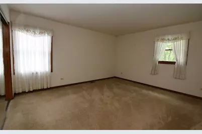 1817 Charnbrook Drive, McHenry, IL 60051 - Photo 25