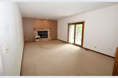1817 Charnbrook Drive, McHenry, IL 60051 - Photo 17