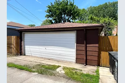 10939 S Avenue F, Chicago, IL 60617 - Photo 17