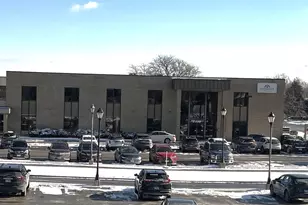 7350 W College Dr, Palos Heights, IL 60463 - Photo 1