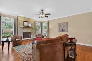 1045 Magnolia Ln, Naperville, IL 60540 - Photo 23