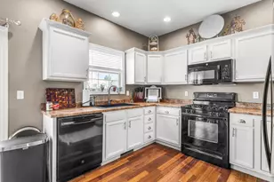 1704 Timber Wolf Lane, Mahomet, IL 61853 - Photo 7