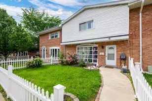 8828 Dee Rd, Des Plaines, IL 60016 - Photo 1