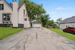 1213 Elgin Ave, Joliet, IL 60432 - Photo 43