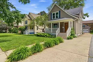 722 Garfield Ave, Aurora, IL 60506 - Photo 1