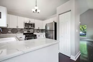 1 Coventry Ct, South Elgin, IL 60177 - Photo 5