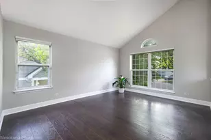 1 Coventry Ct, South Elgin, IL 60177 - Photo 3