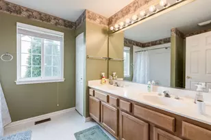 7421 Prescott Ln, Gurnee, IL 60031 - Photo 21