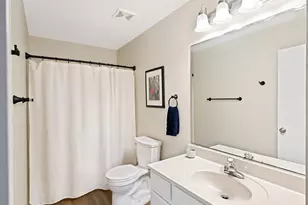 2443 Courtyard Cir, Aurora, IL 60506 - Photo 21