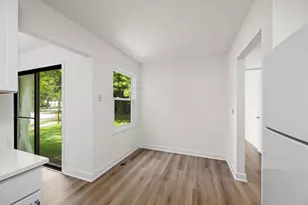 948 Longboat Ln, Schaumburg, IL 60194 - Photo 9