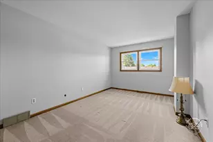 966 N Elmwood Dr, Aurora, IL 60506 - Photo 11