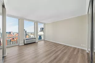 111 E Chestnut St, Chicago, IL 60611 - Photo 11
