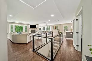 28W140 Mack Rd, Wheaton, IL 60189 - Photo 7