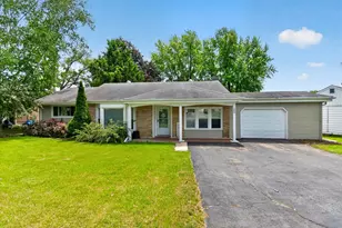 249 Hickory Ln, Antioch, IL 60002 - Photo 3