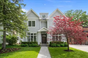 122 17th St, Wilmette, IL 60091 - Photo 1