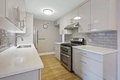 840 Wellington Avenue #306, Elk Grove Village, IL 60007 - Photo 5
