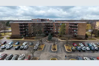 840 Wellington Avenue #306, Elk Grove Village, IL 60007 - Photo 3