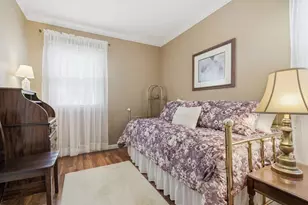 1210 Greenlawn Dr, Bloomington, IL 61701 - Photo 13