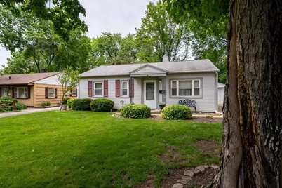 1210 Greenlawn Drive, Bloomington, IL 61701 - Photo 9
