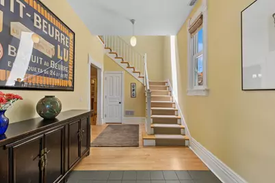 3744 N Bosworth Avenue, Chicago, IL 60613 - Photo 3