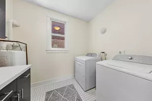 3744 N Bosworth Ave, Chicago, IL 60613 - Photo 23
