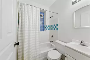 3744 N Bosworth Ave, Chicago, IL 60613 - Photo 29