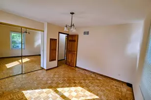 10 Mayflower Rd, Vernon Hills, IL 60061 - Photo 13