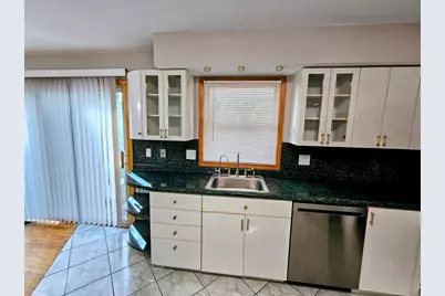 10 Mayflower Road, Vernon Hills, IL 60061 - Photo 9