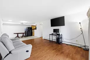1080 Knoll Ln, Hoffman Estates, IL 60169 - Photo 3