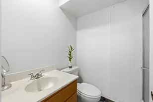 1080 Knoll Ln, Hoffman Estates, IL 60169 - Photo 9