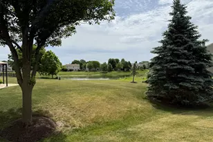 1177 Blue Heron Cir, Antioch, IL 60002 - Photo 7